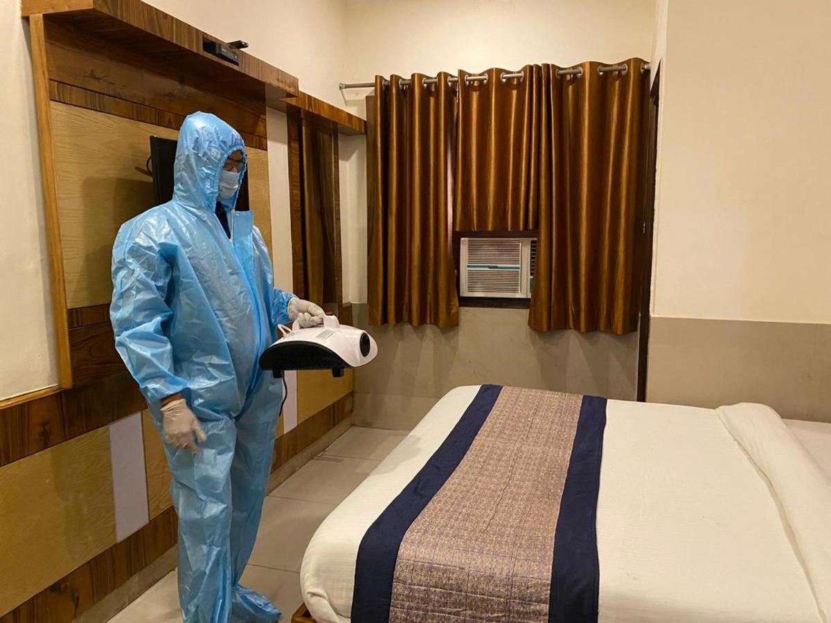 Hotel Glow Inn Paharganj-3 Mins Walk From New Delhi Railway Station ภายนอก รูปภาพ
