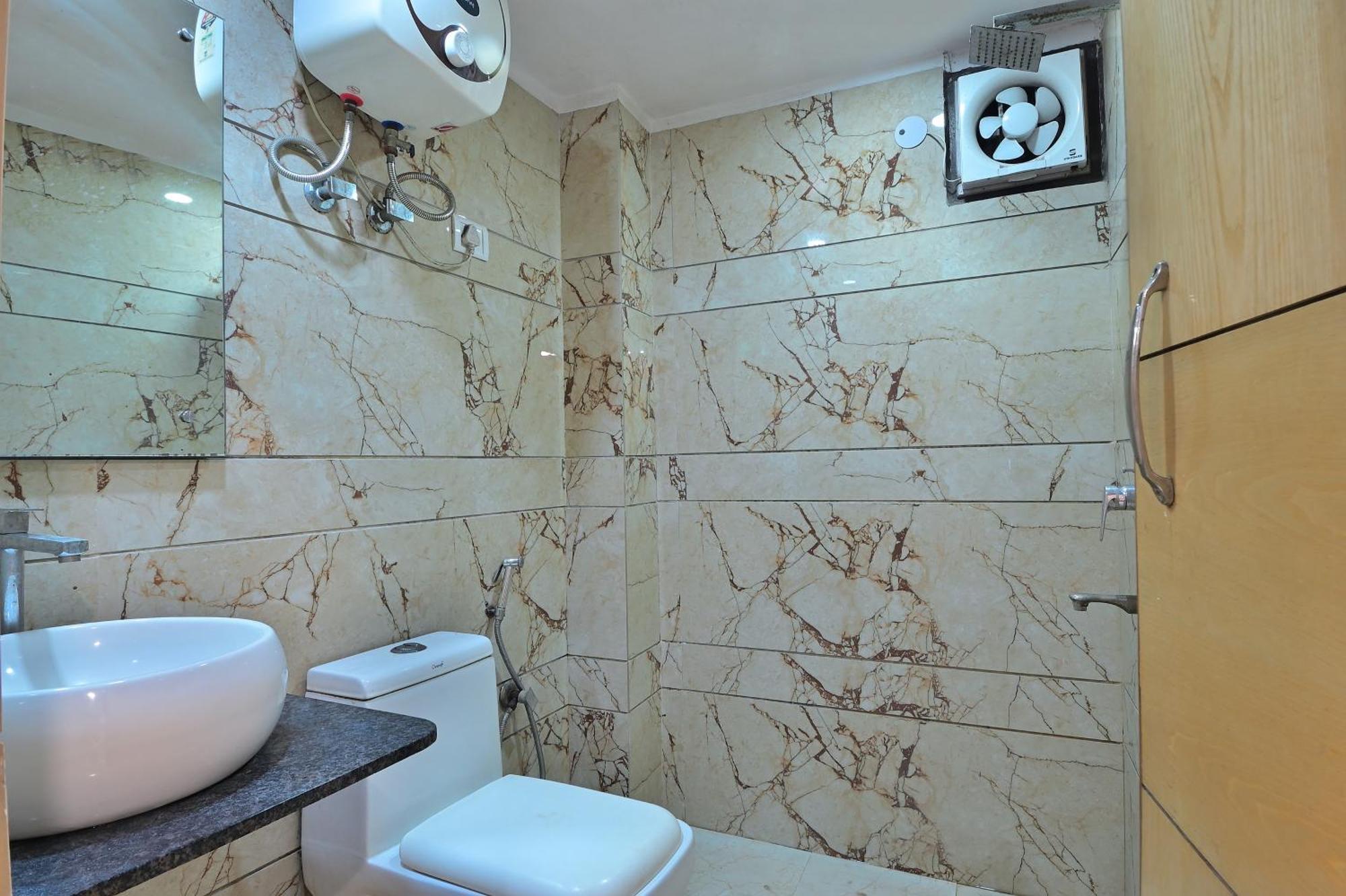 Hotel Glow Inn Paharganj-3 Mins Walk From New Delhi Railway Station ภายนอก รูปภาพ