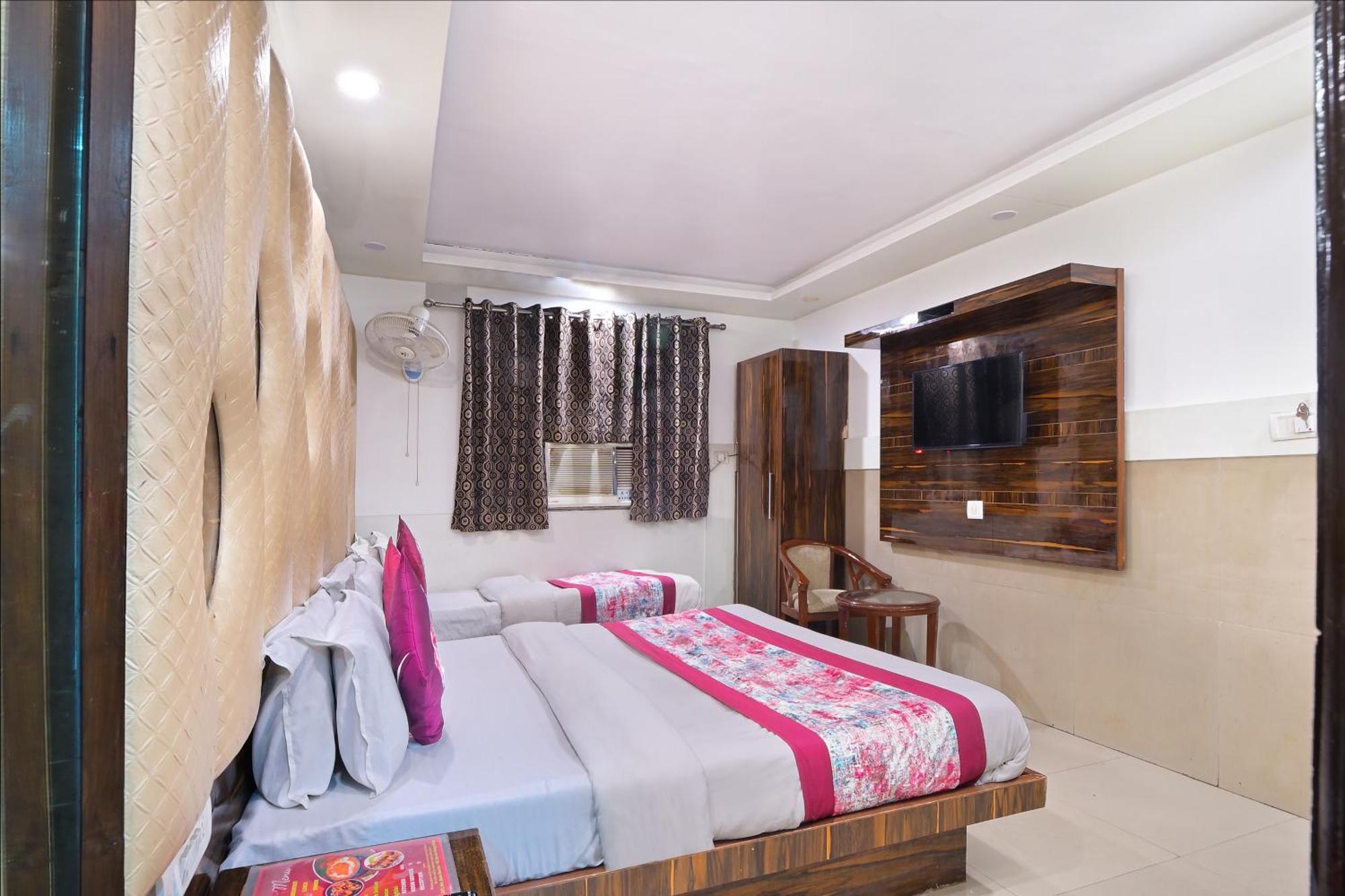 Hotel Glow Inn Paharganj-3 Mins Walk From New Delhi Railway Station ภายนอก รูปภาพ