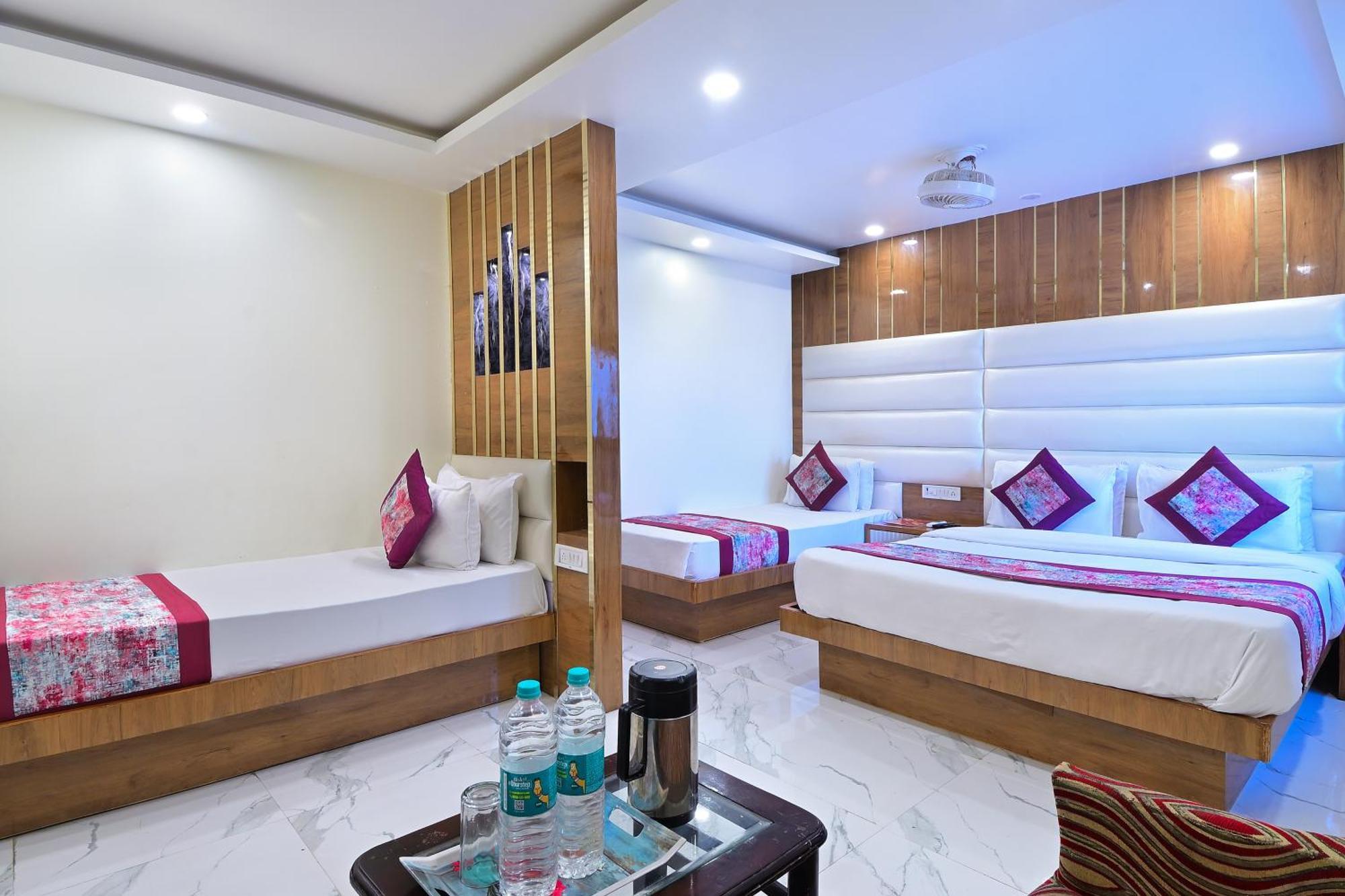 Hotel Glow Inn Paharganj-3 Mins Walk From New Delhi Railway Station ภายนอก รูปภาพ