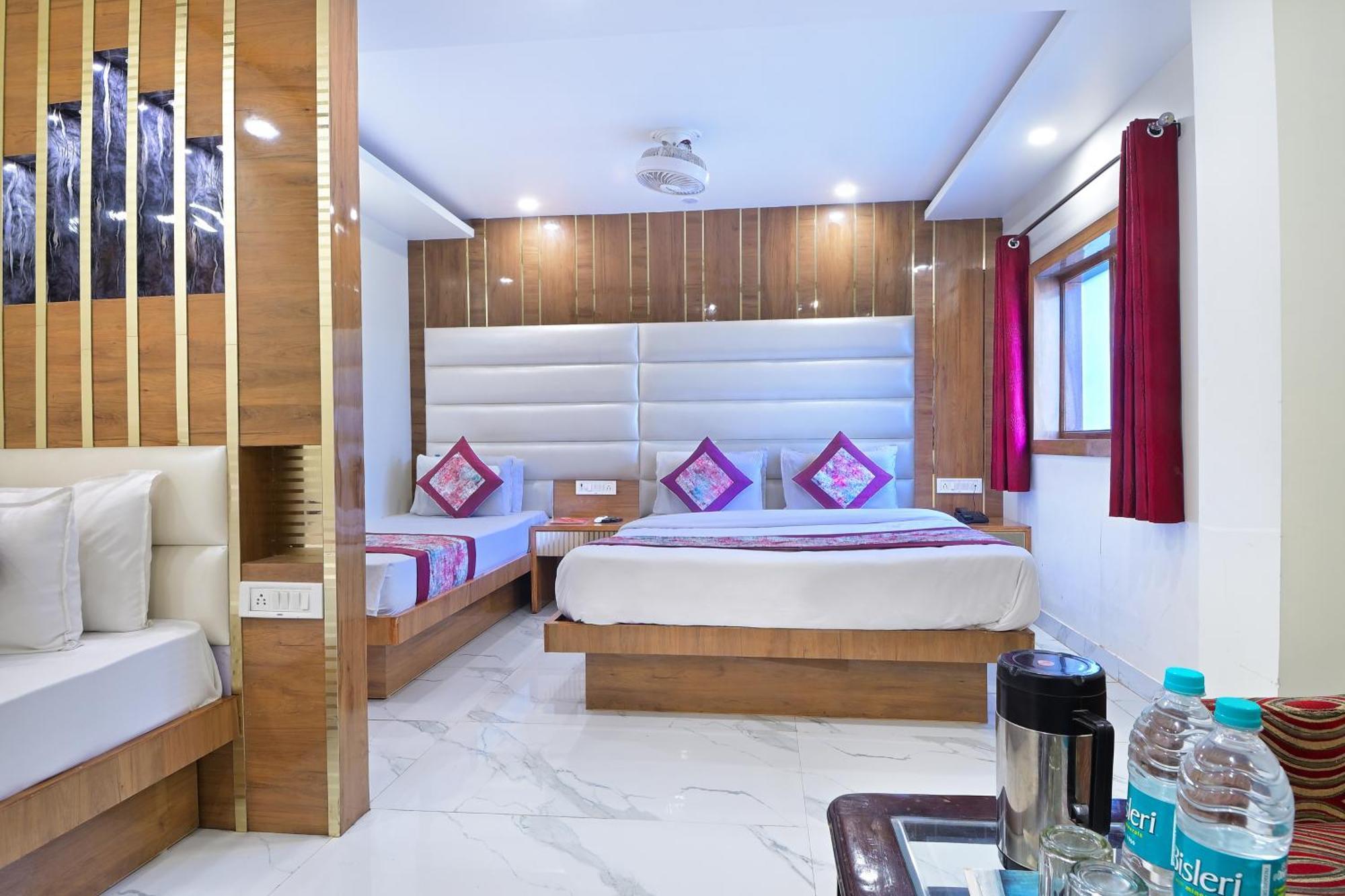 Hotel Glow Inn Paharganj-3 Mins Walk From New Delhi Railway Station ภายนอก รูปภาพ
