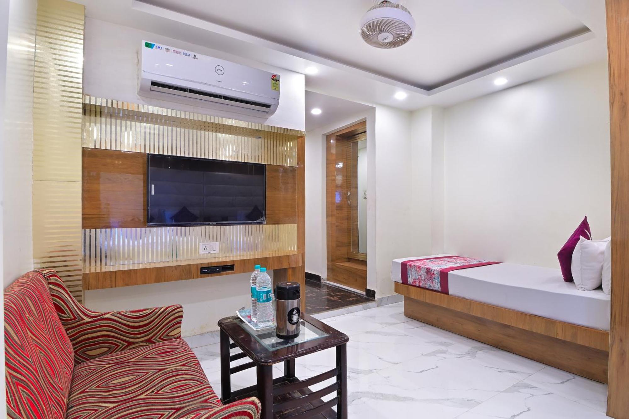 Hotel Glow Inn Paharganj-3 Mins Walk From New Delhi Railway Station ภายนอก รูปภาพ