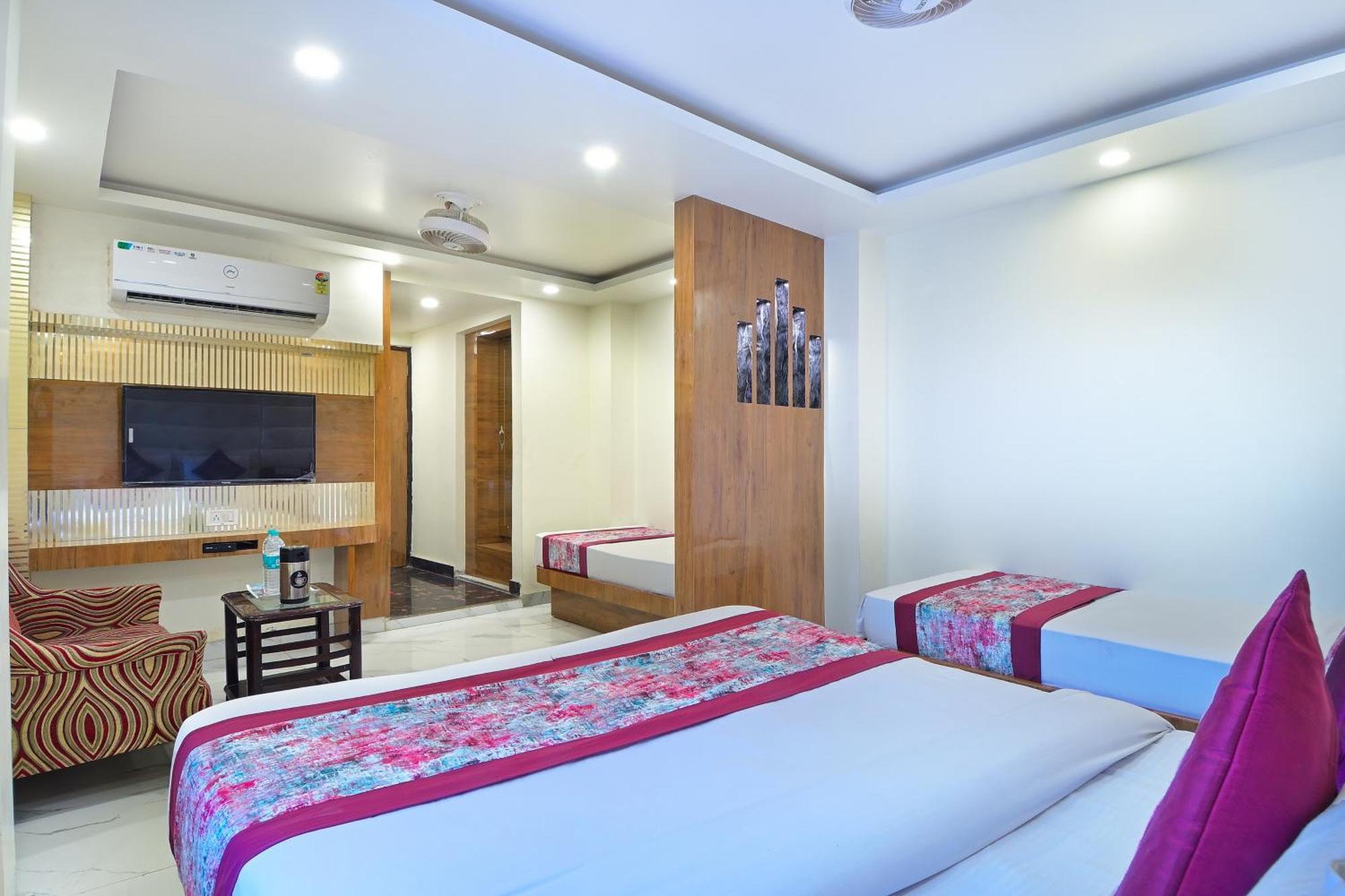 Hotel Glow Inn Paharganj-3 Mins Walk From New Delhi Railway Station ภายนอก รูปภาพ